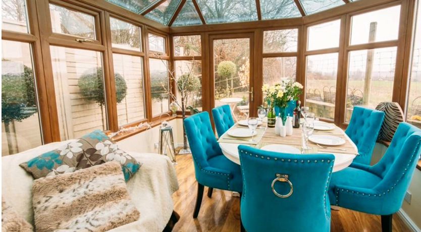 Photo of Neptune & Rose