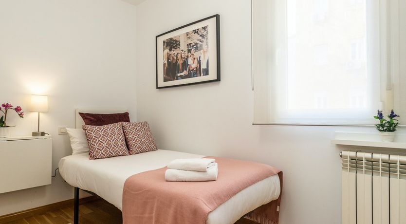 Photo of Almagro Dandy