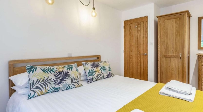 Photo of 2 Bed in Bittadon