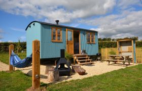 Photo of log-cabin-in-south-wales