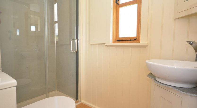 Photo of 1 Bed in Llangwm