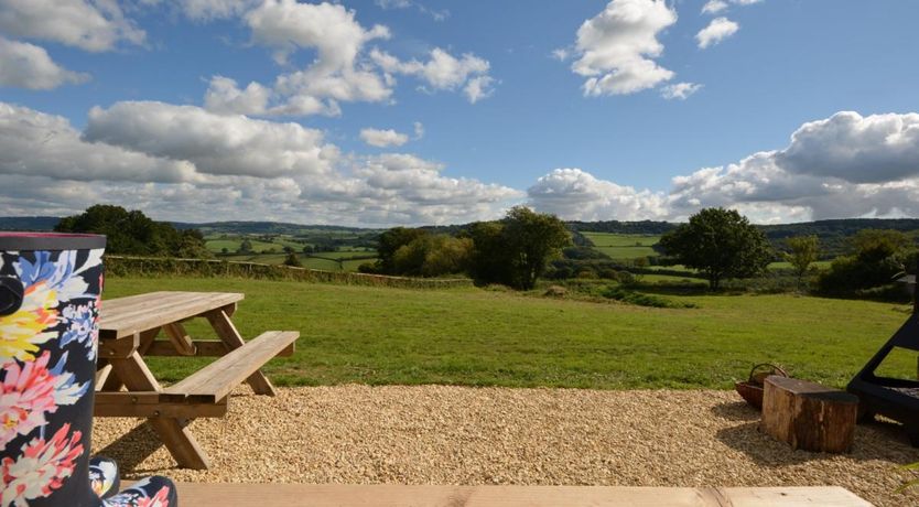 Photo of 1 Bed in Llangwm