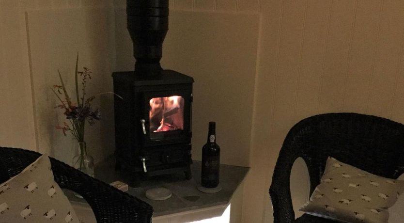 Photo of 1 Bed in Llangwm