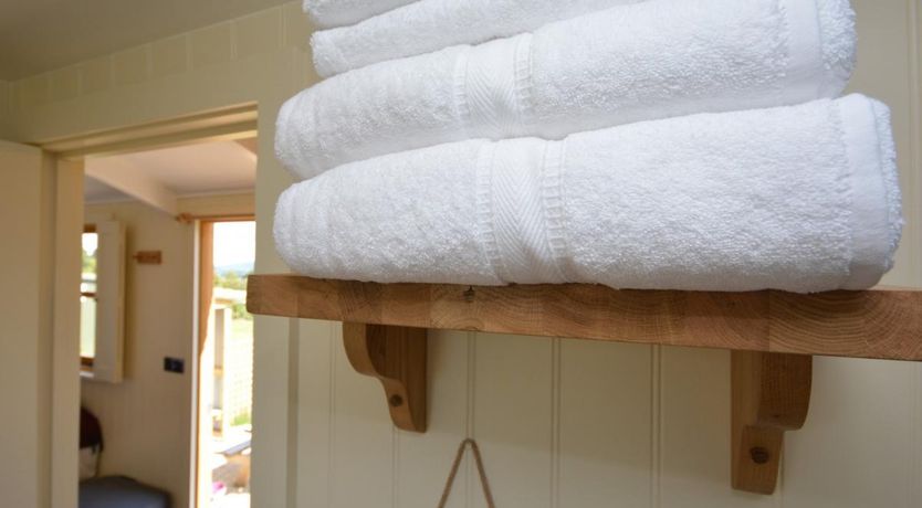 Photo of 1 Bed in Llangwm