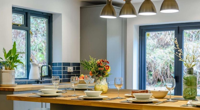 Photo of 3 Bed in Bittadon