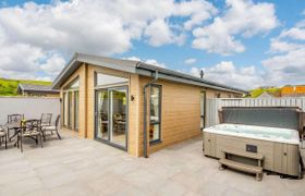 Photo of log-cabin-in-dumfries-and-galloway-5