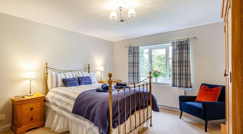 Photo of 3 Bed in Fron Goch