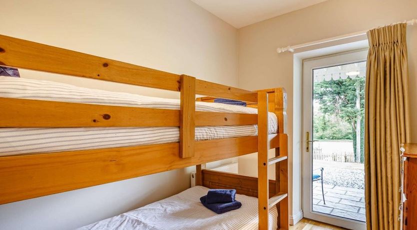 Photo of 3 Bed in Fron Goch