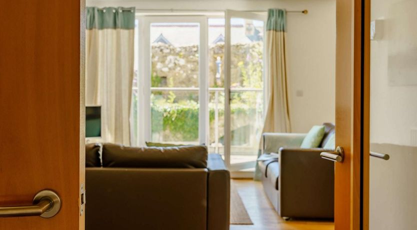 Photo of 2 Bed in Tenby