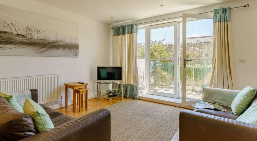 Photo of 2 Bed in Tenby