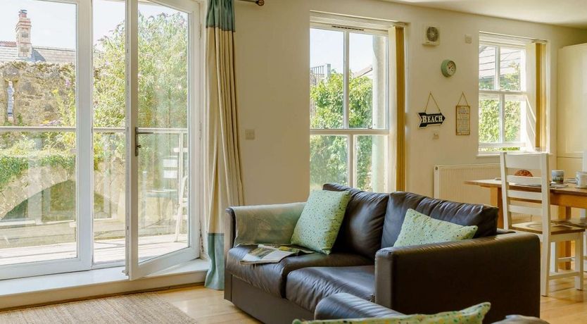 Photo of 2 Bed in Tenby