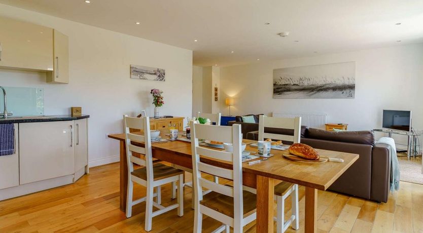 Photo of 2 Bed in Tenby