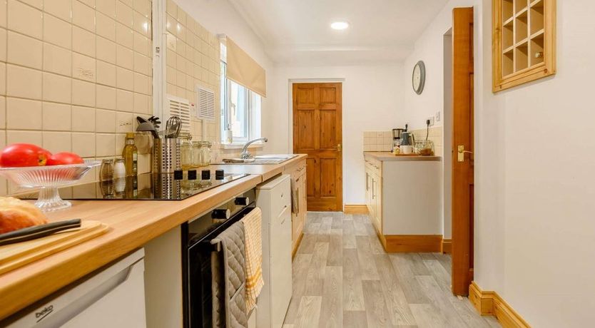 Photo of 3 Bed in Ferryside