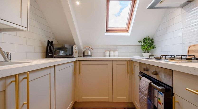 Photo of 1 Bed in Tenby