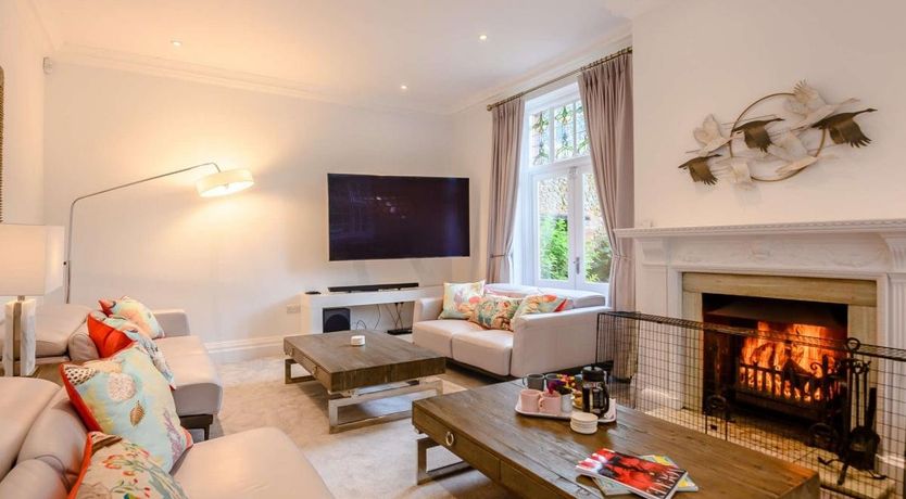 Photo of 7 Bed in Snettisham