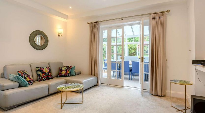 Photo of 7 Bed in Snettisham