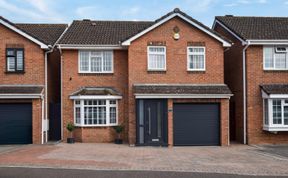Photo of 4 Bed in Christchurch