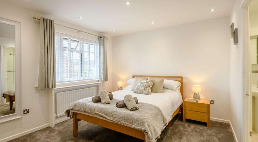 Photo of 4 Bed in Mudeford