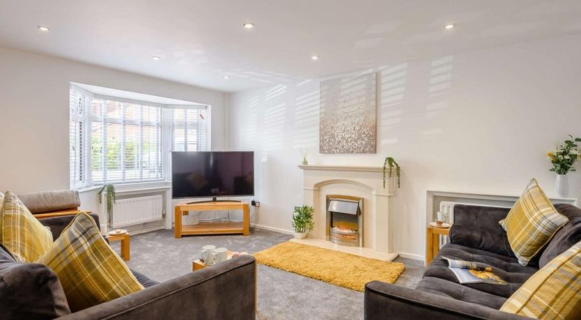 Photo of 4 Bed in Mudeford