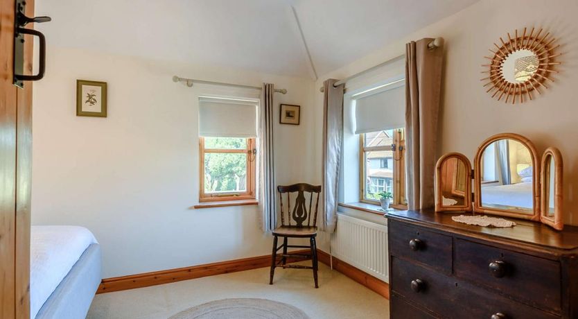 Photo of 3 Bed in Yaxham