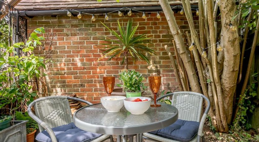 Photo of 2 Bed in Westerham