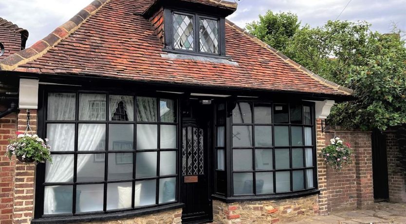 Photo of 2 Bed in Westerham