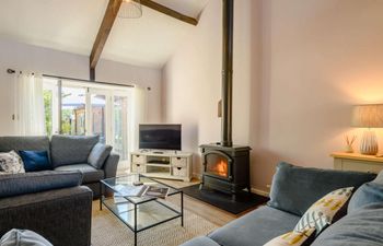 4 Bed in Melton Constable Holiday Cottage