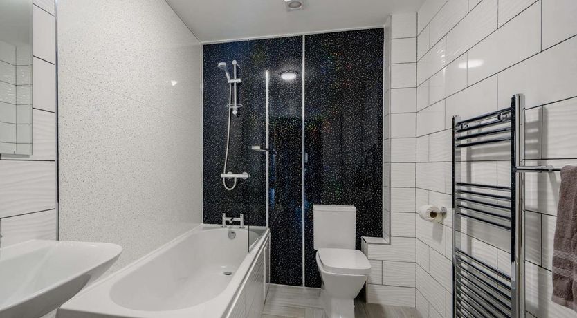 Photo of 3 Bed in Balloch