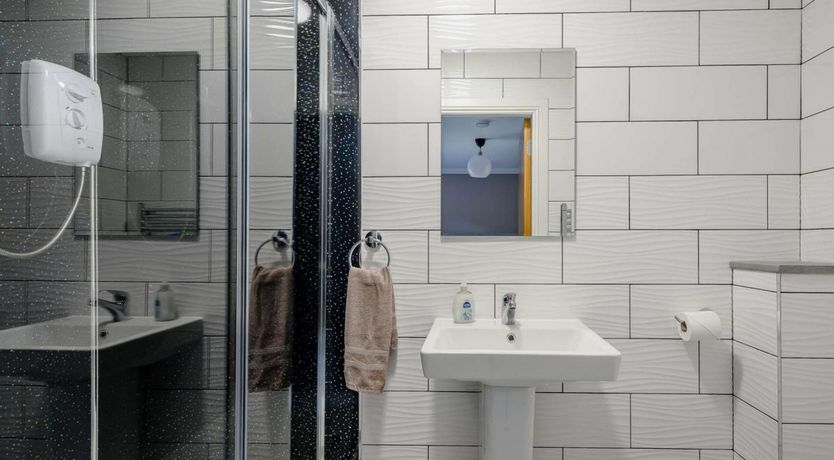 Photo of 3 Bed in Balloch