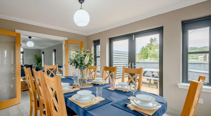 Photo of 3 Bed in Balloch