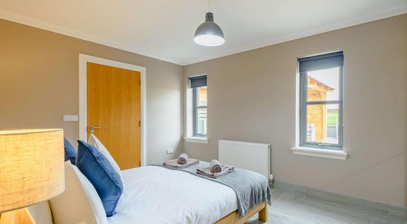 Photo of 3 Bed in Balloch