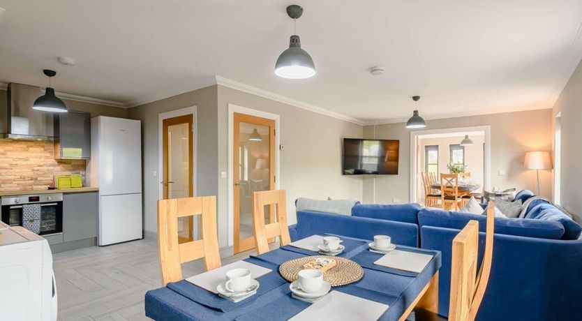 Photo of 3 Bed in Balloch