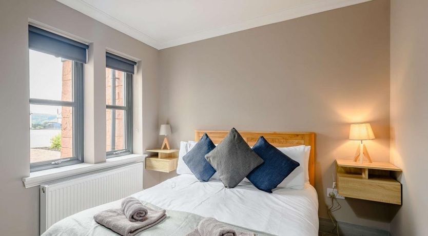 Photo of 3 Bed in Balloch