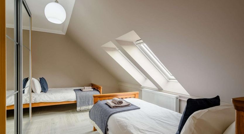 Photo of 4 Bed in Balloch