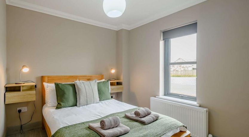 Photo of 4 Bed in Balloch