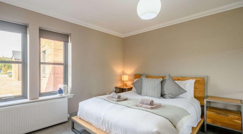 Photo of 3 Bed in Balloch