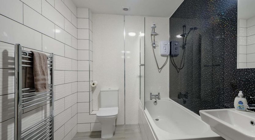 Photo of 3 Bed in Balloch