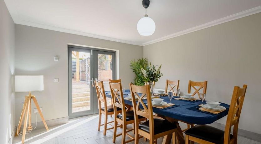 Photo of 3 Bed in Balloch