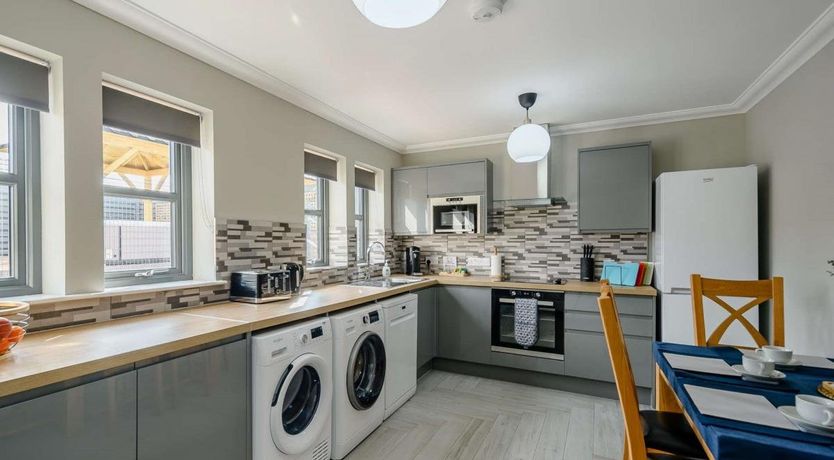 Photo of 3 Bed in Balloch