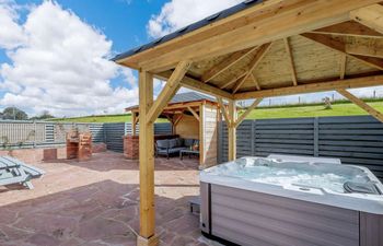 3 Bed in Alexandria Holiday Home