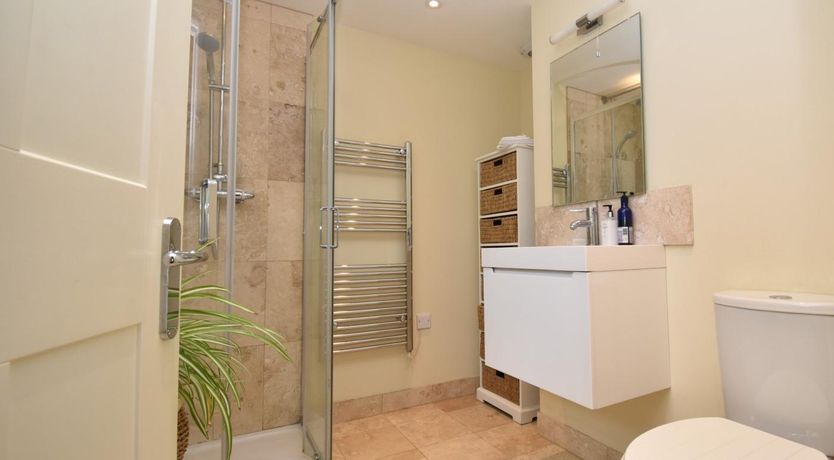 Photo of 2 Bed in Winchester