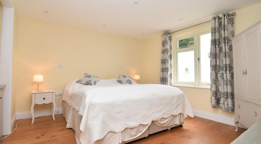 Photo of 2 Bed in Winchester