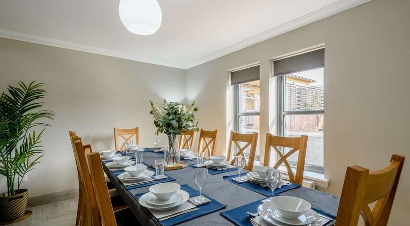 Photo of 4 Bed in Balloch