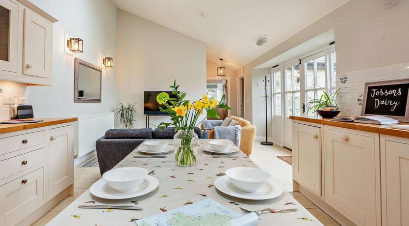 Photo of 2 Bed in Niton