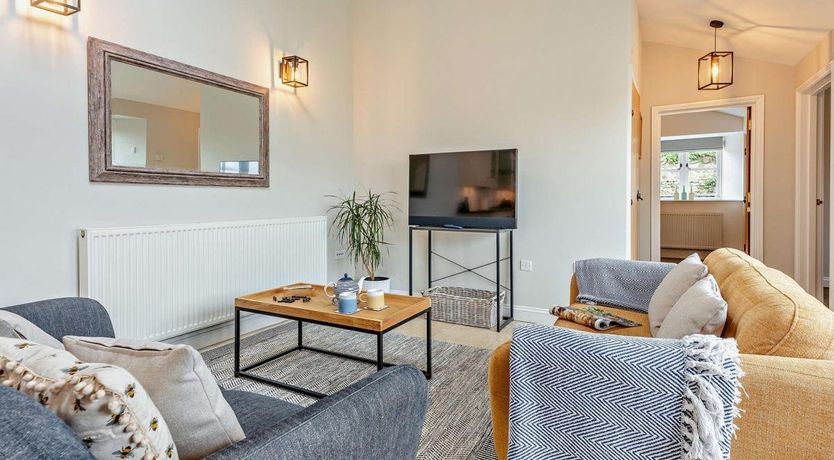 Photo of 2 Bed in Niton