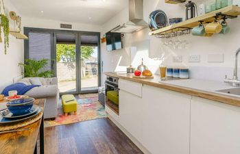 1 Bed in Bridgend Holiday Cottage