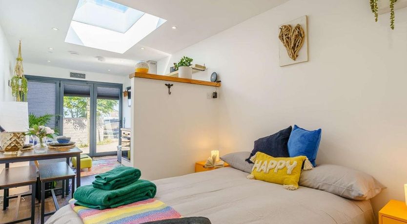 Photo of 1 Bed in Ogmore-by-Sea