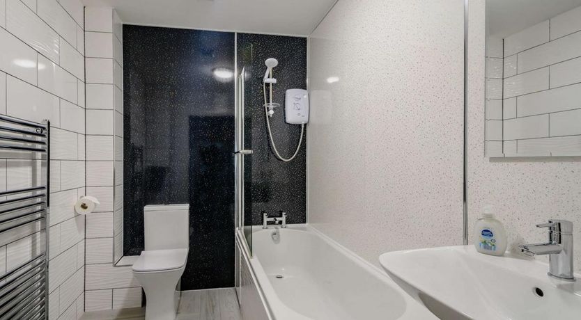 Photo of 3 Bed in Balloch