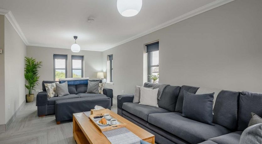 Photo of 3 Bed in Balloch