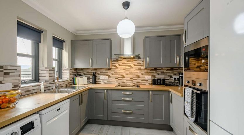 Photo of 3 Bed in Balloch